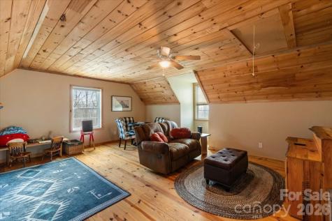 1045 Upward Way Waynesville NC 28785