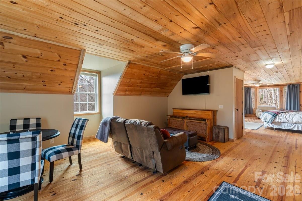 1045 Upward Way Waynesville NC 28785