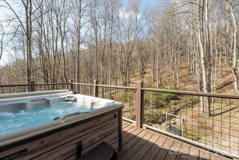 1045 Upward Way Waynesville NC 28785
