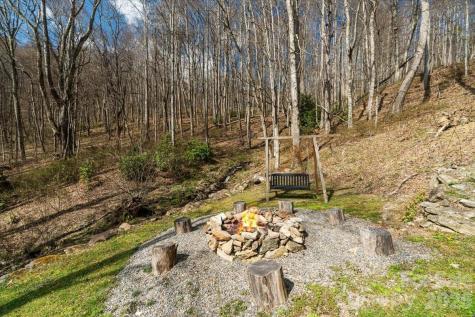 1045 Upward Way Waynesville NC 28785