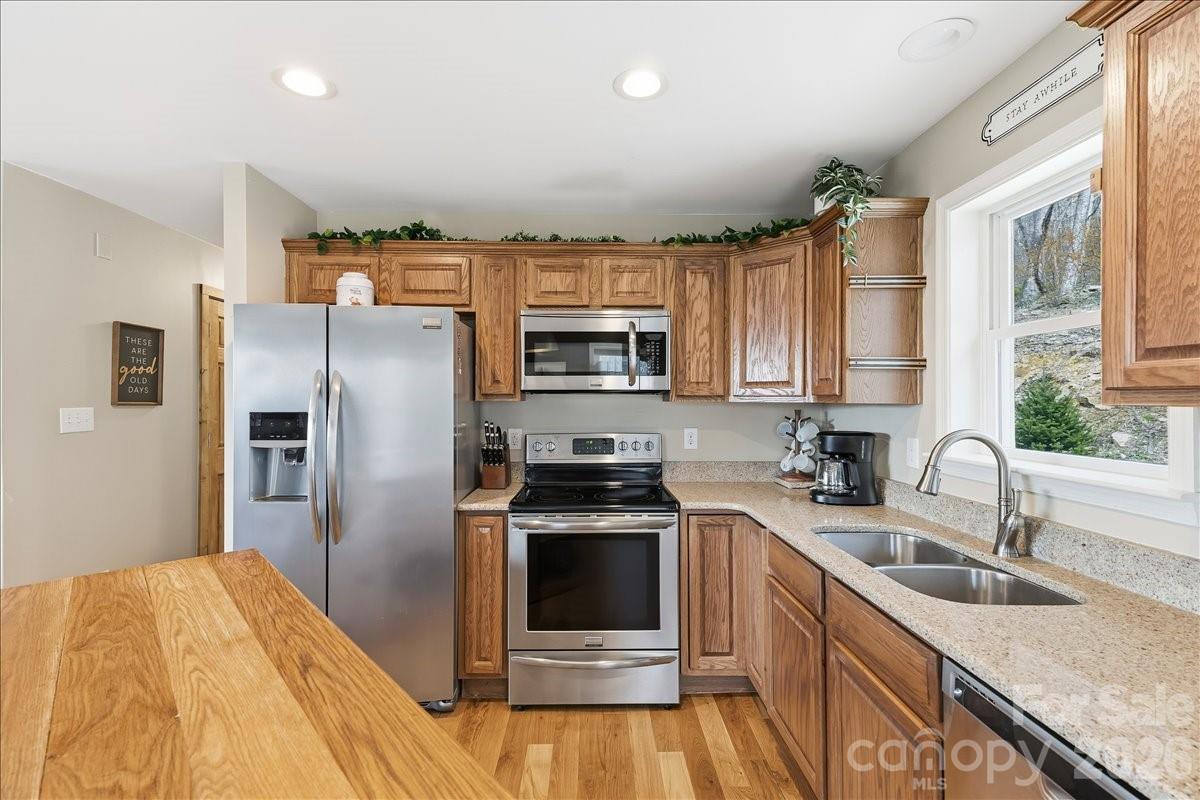 1045 Upward Way Waynesville NC 28785