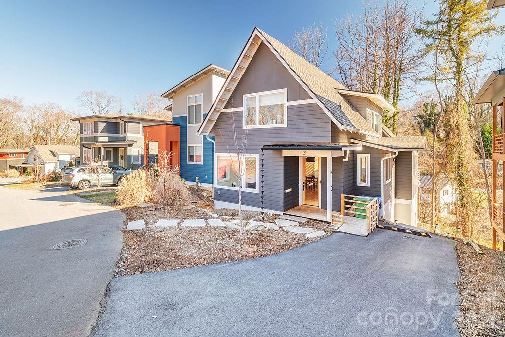 21 Orrinel Way Asheville NC 28806