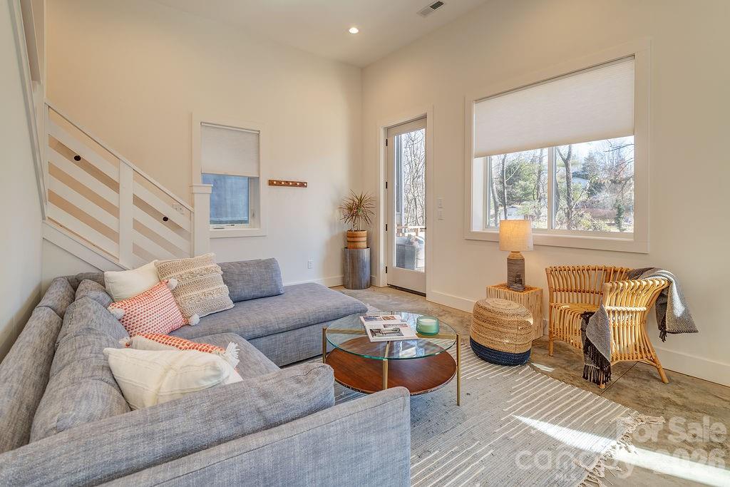 21 Orrinel Way Asheville NC 28806