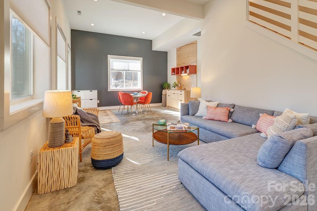 21 Orrinel Way Asheville NC 28806