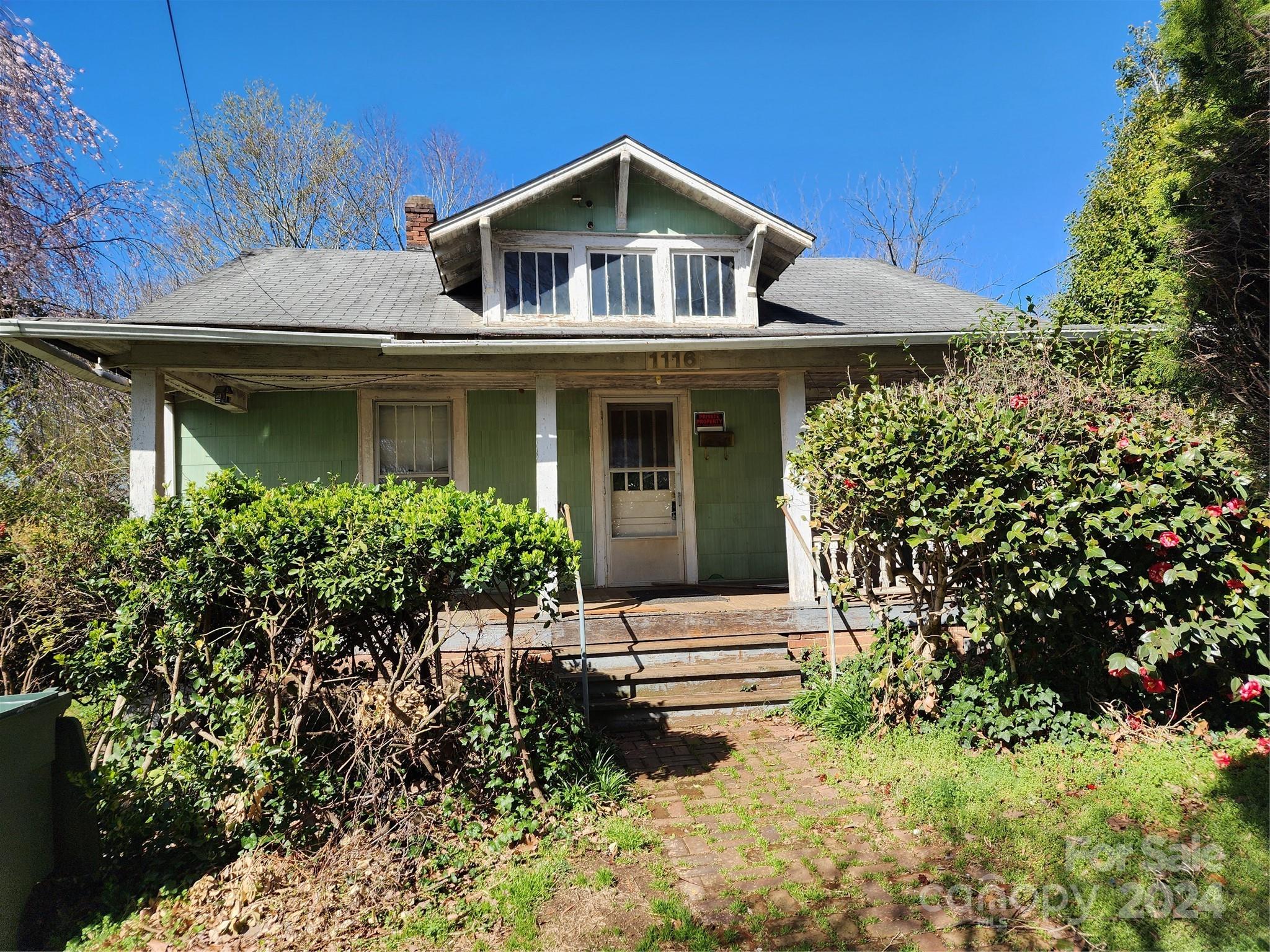 1116 S Meeting Street Statesville NC 28677