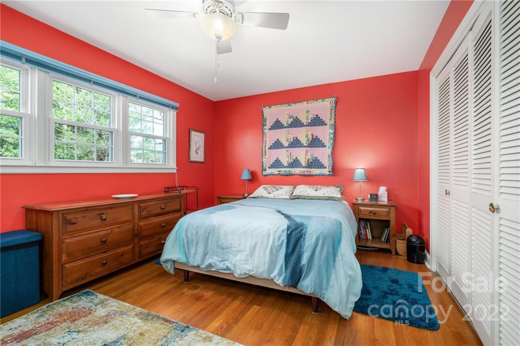 14 Jarnaul Avenue Asheville NC 28804