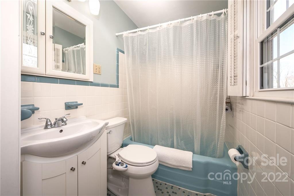 14 Jarnaul Avenue Asheville NC 28804