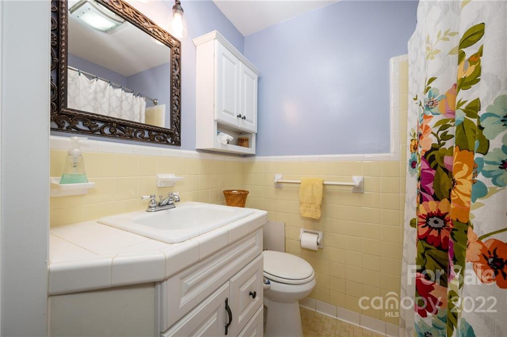 14 Jarnaul Avenue Asheville NC 28804
