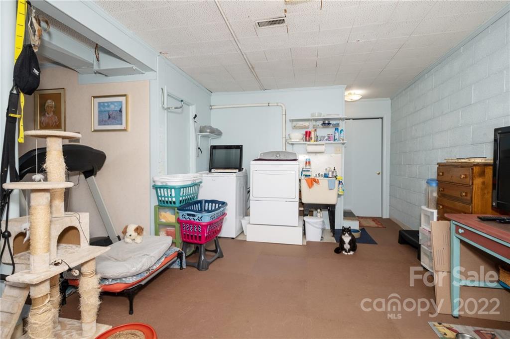 14 Jarnaul Avenue Asheville NC 28804