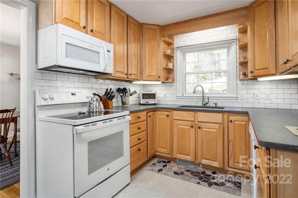 14 Jarnaul Avenue Asheville NC 28804