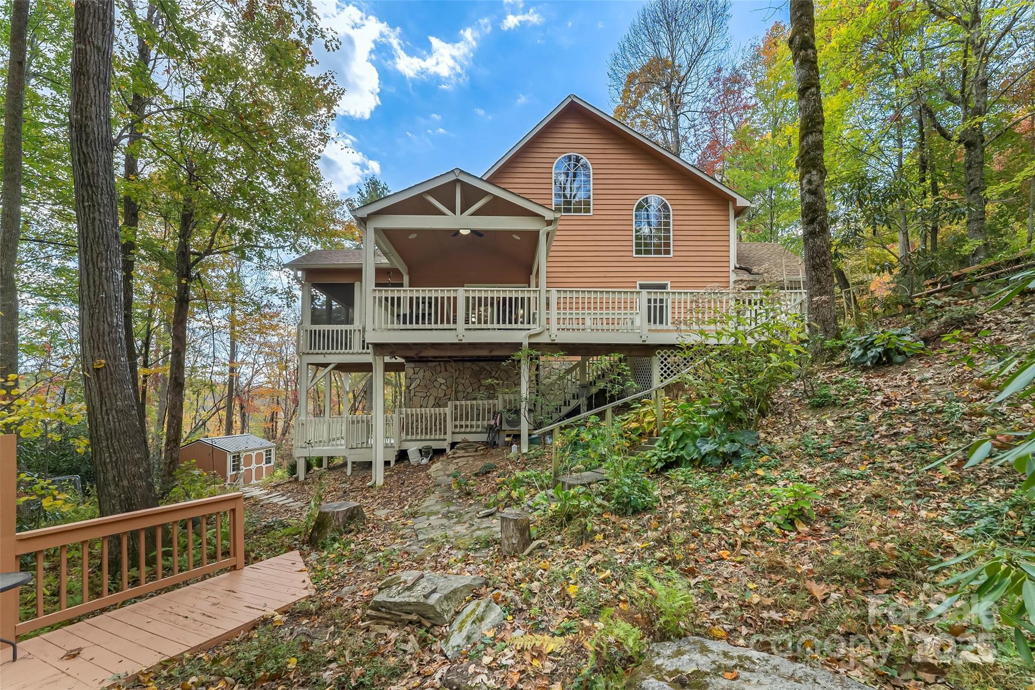 6151 Hemlock Lane Newland NC 28657