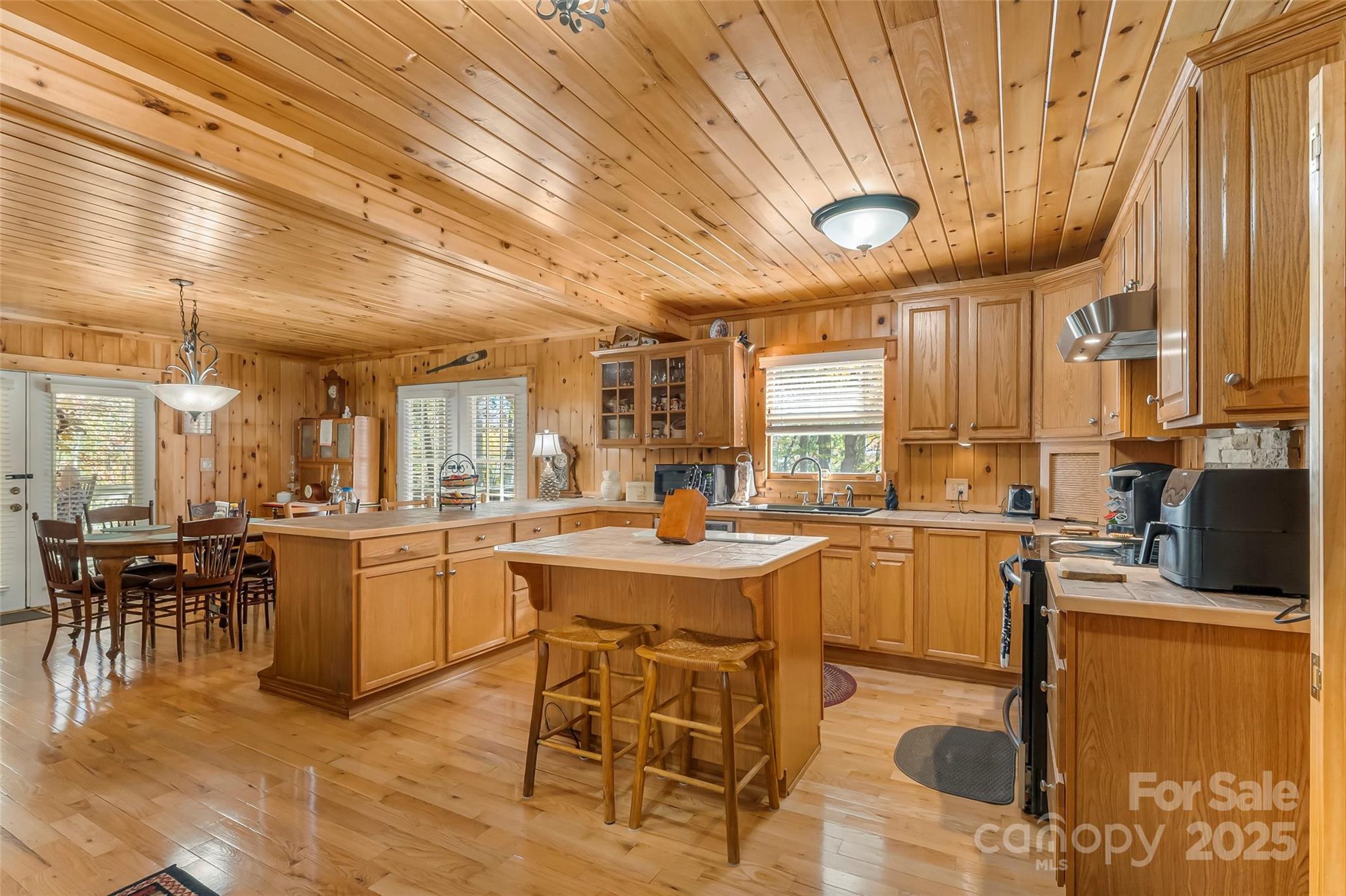 6151 Hemlock Lane Newland NC 28657