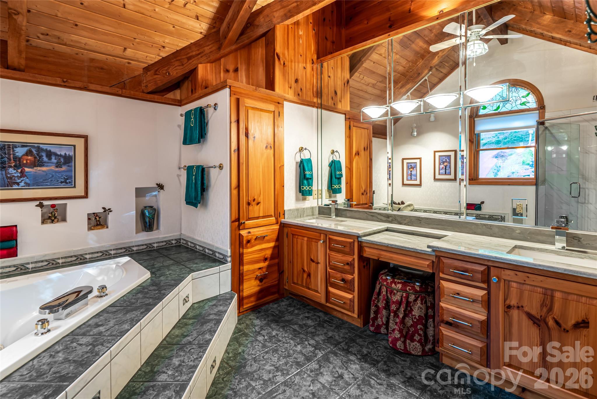163 Tweetys Knoll Burnsville NC 28714