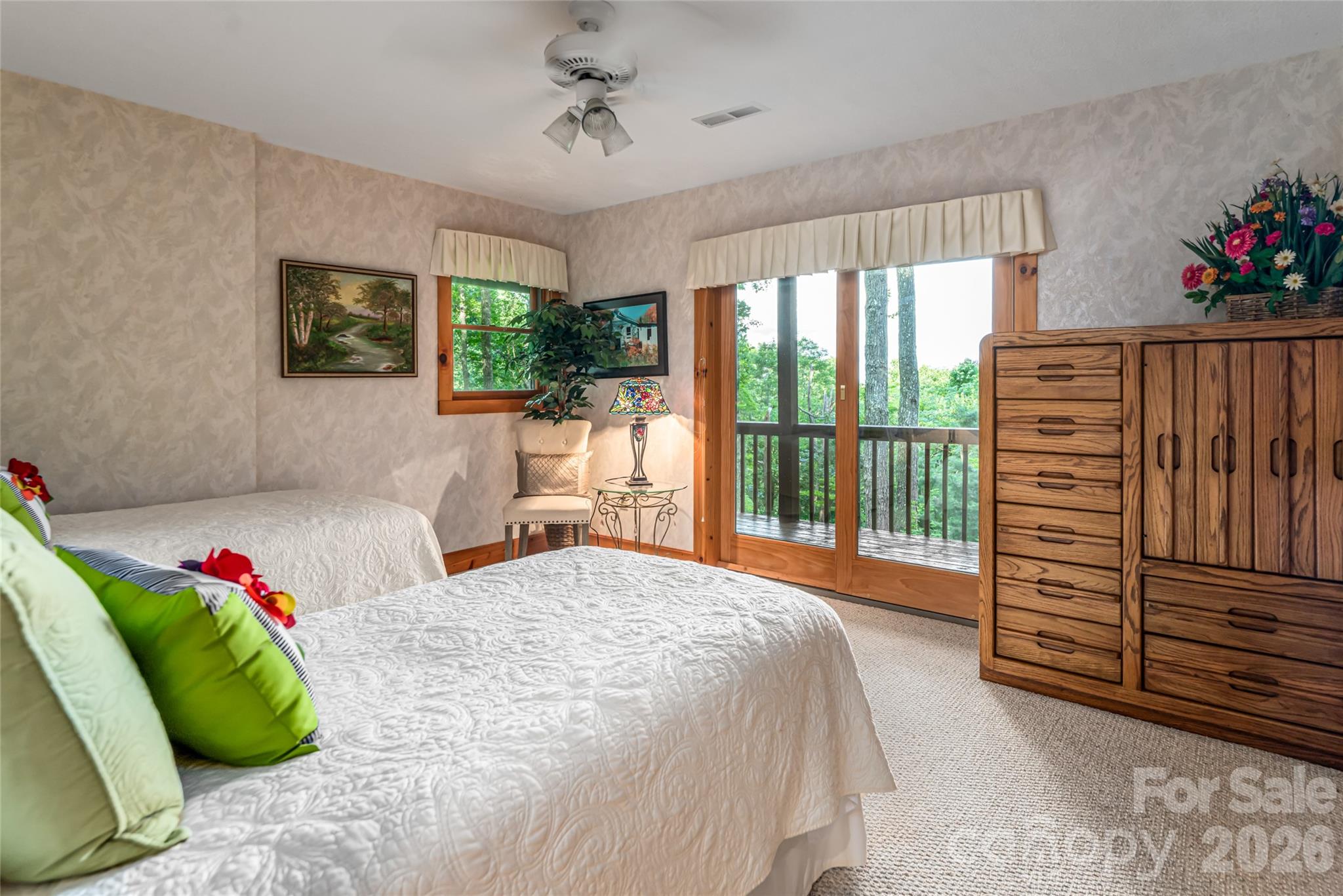 163 Tweetys Knoll Burnsville NC 28714