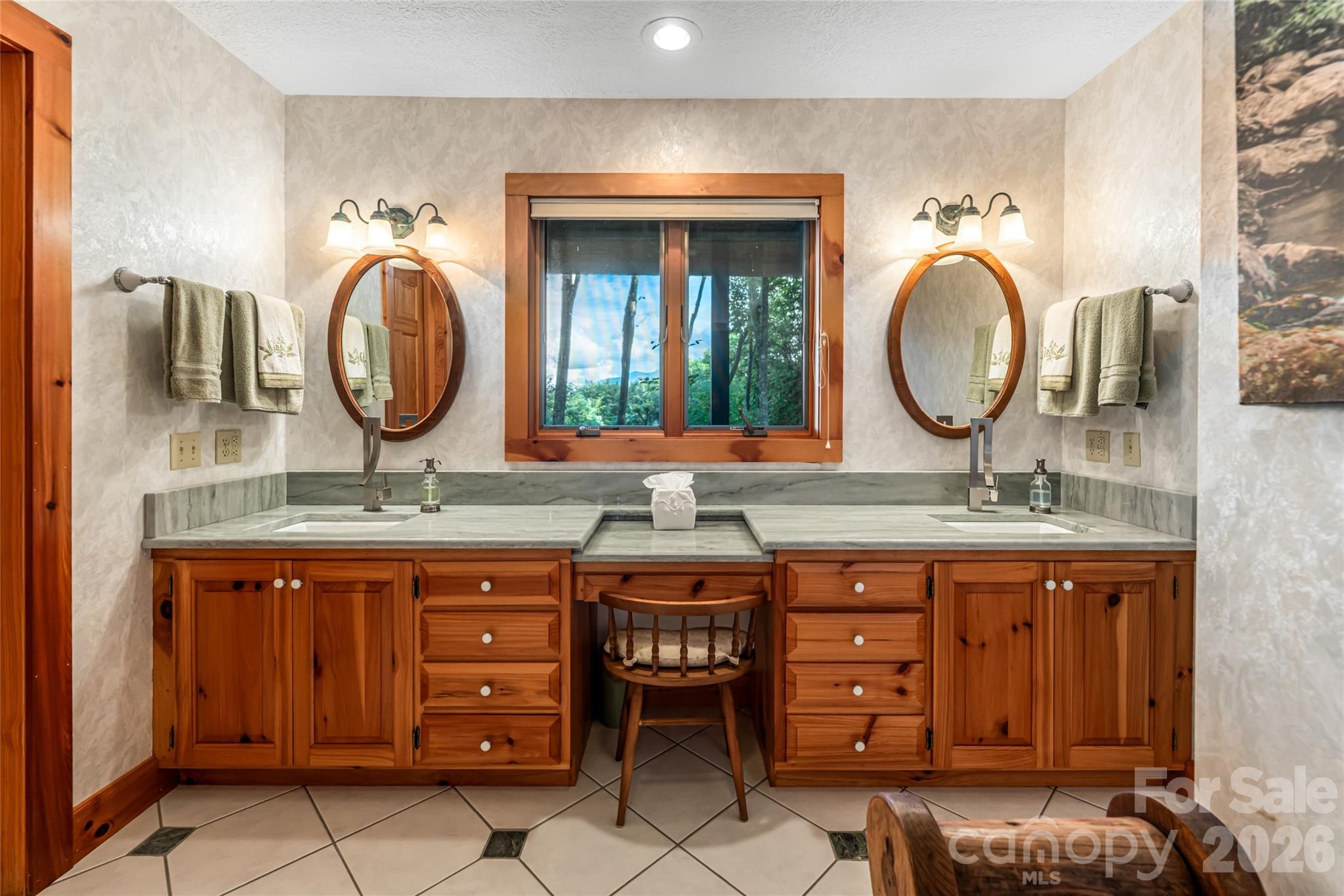 163 Tweetys Knoll Burnsville NC 28714