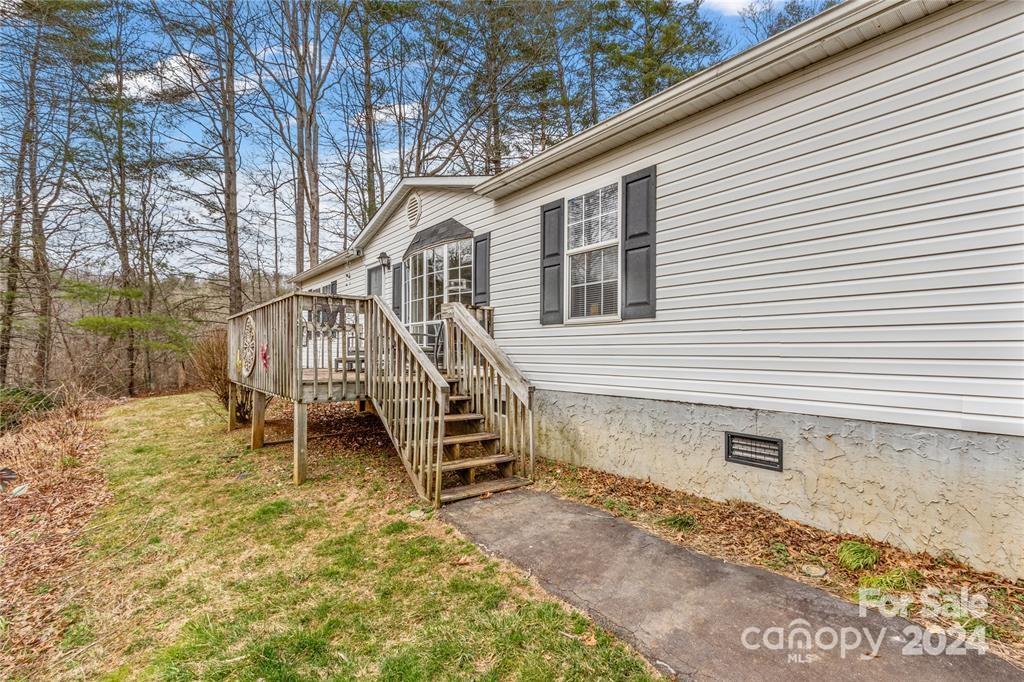 93 Brookside Drive Burnsville NC 28714