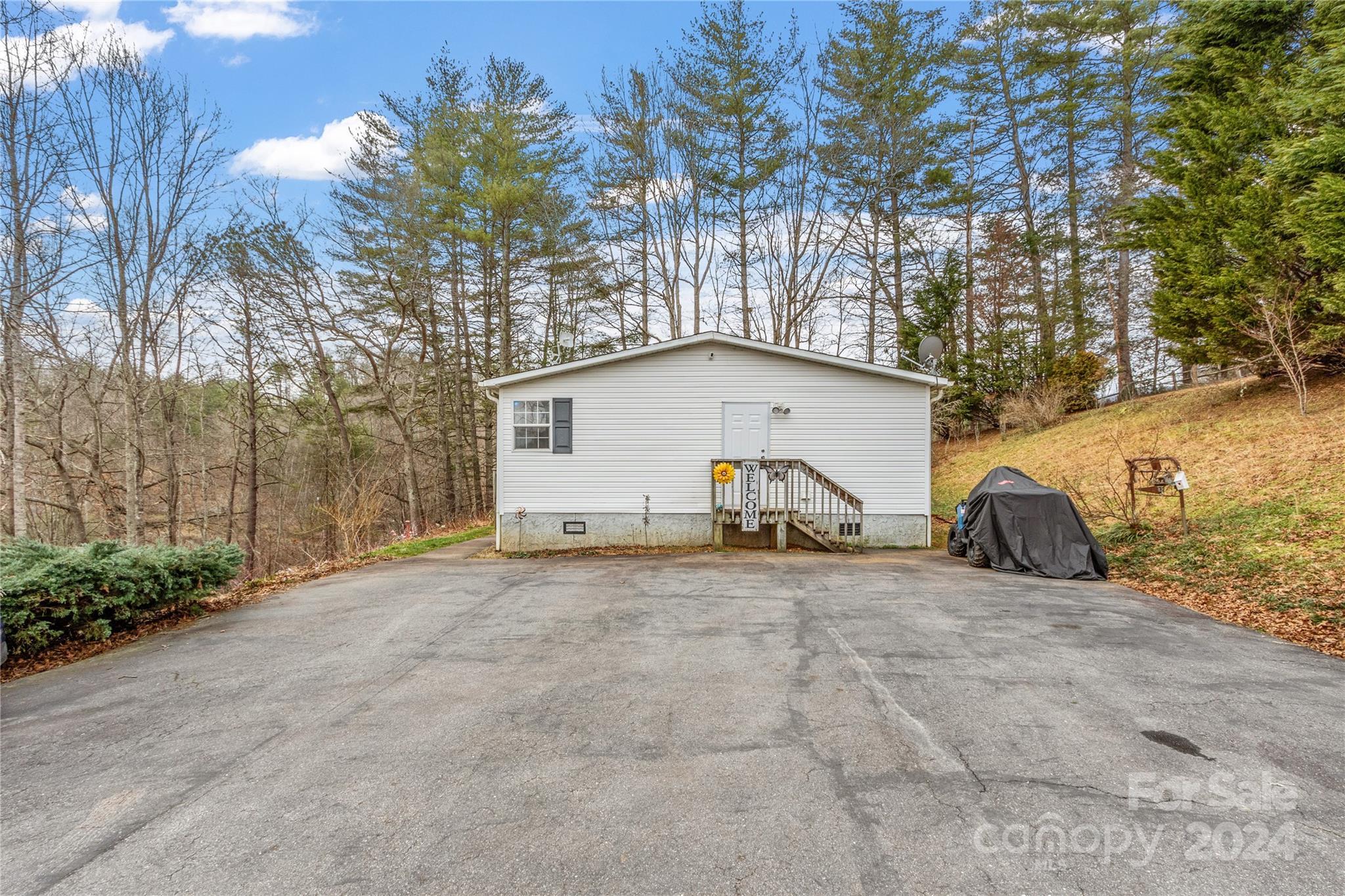 93 Brookside Drive Burnsville NC 28714