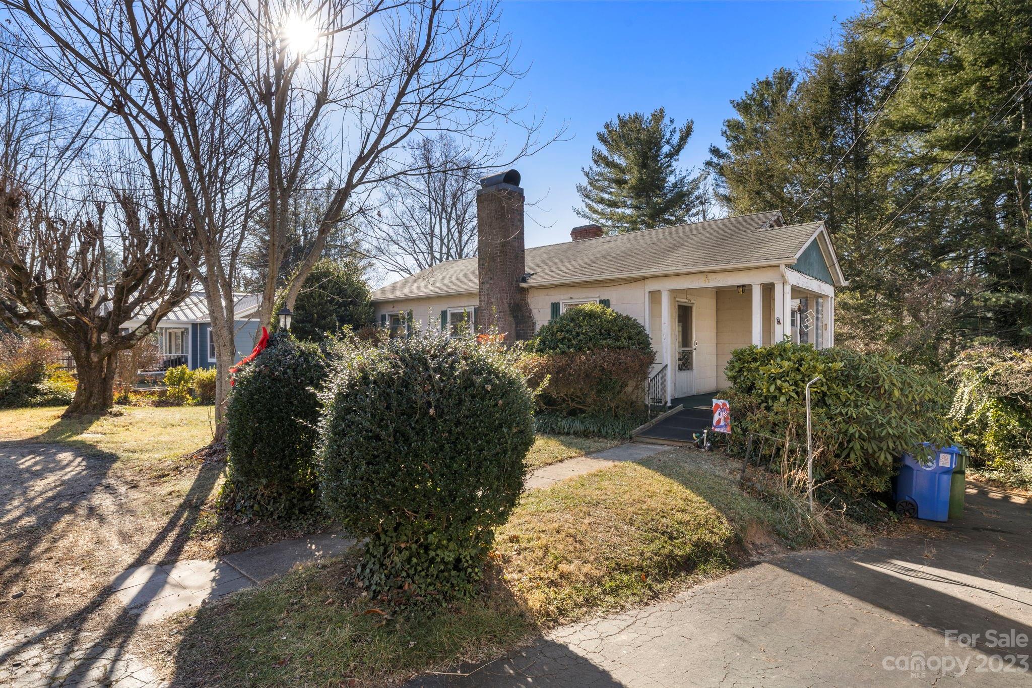 47 Baker Place Asheville NC 28806