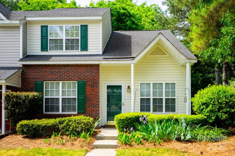 1748 Pergola Place Charlotte NC 28213