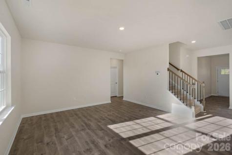437 Falcon Lane Lexington NC 27295