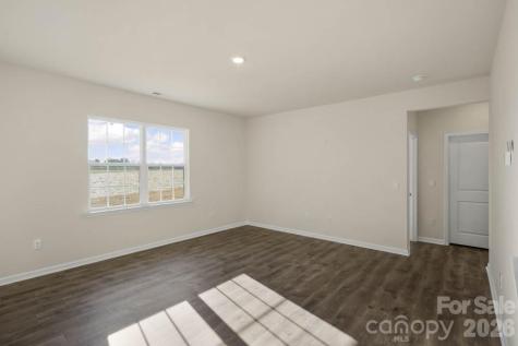 437 Falcon Lane Lexington NC 27295