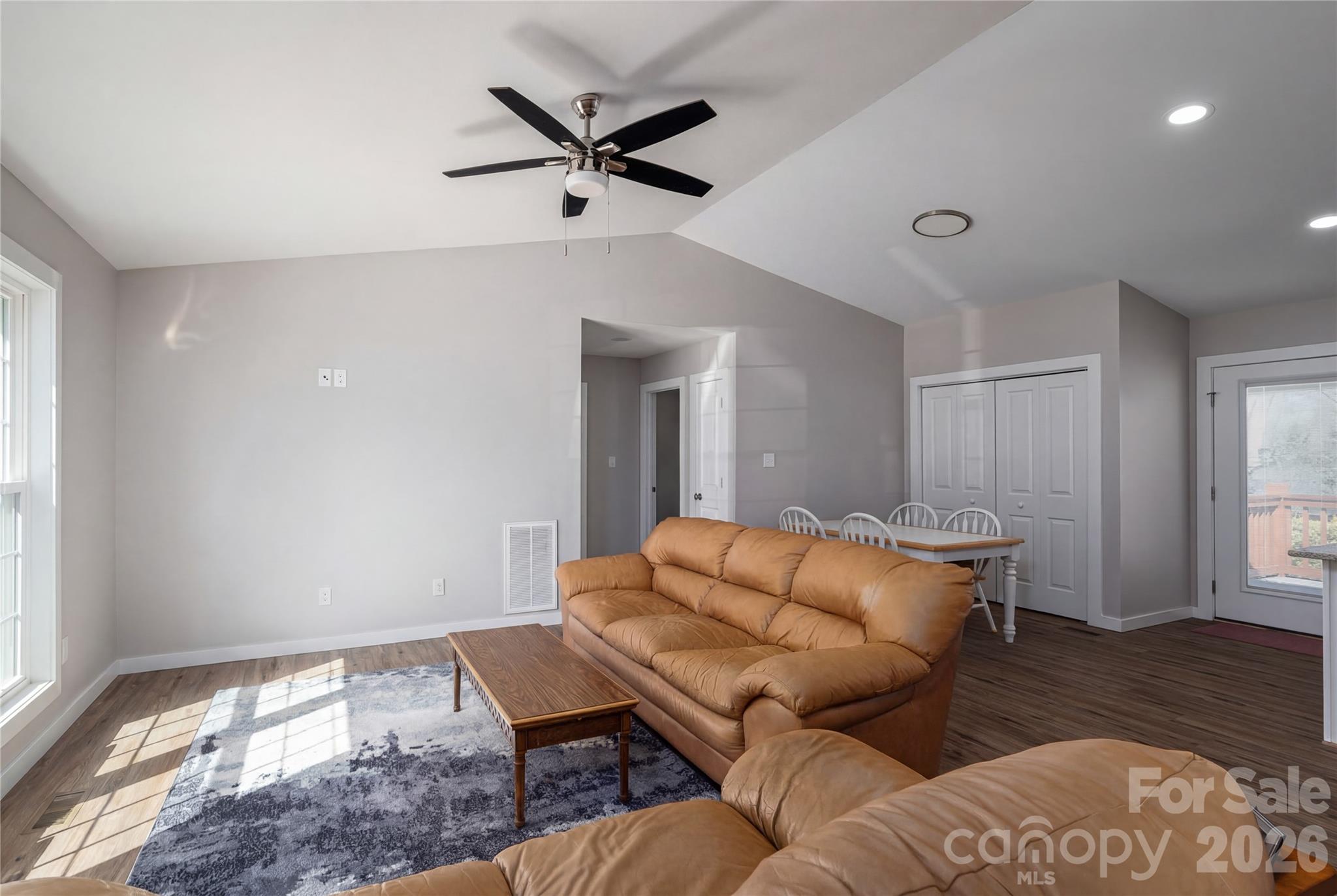 660 W 9th Street Newton NC 28658