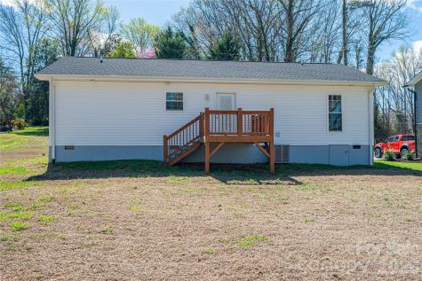 660 W 9th Street Newton NC 28658