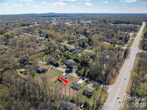 660 W 9th Street Newton NC 28658