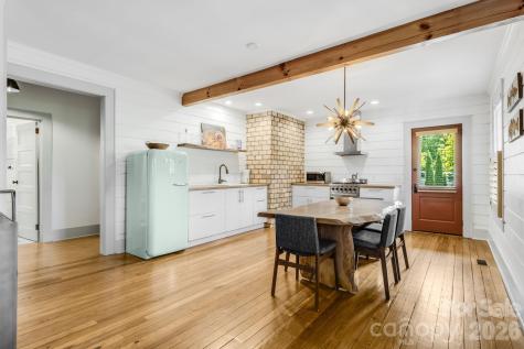 72 Woodlawn Avenue Asheville NC 28801