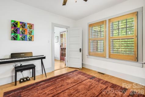 72 Woodlawn Avenue Asheville NC 28801