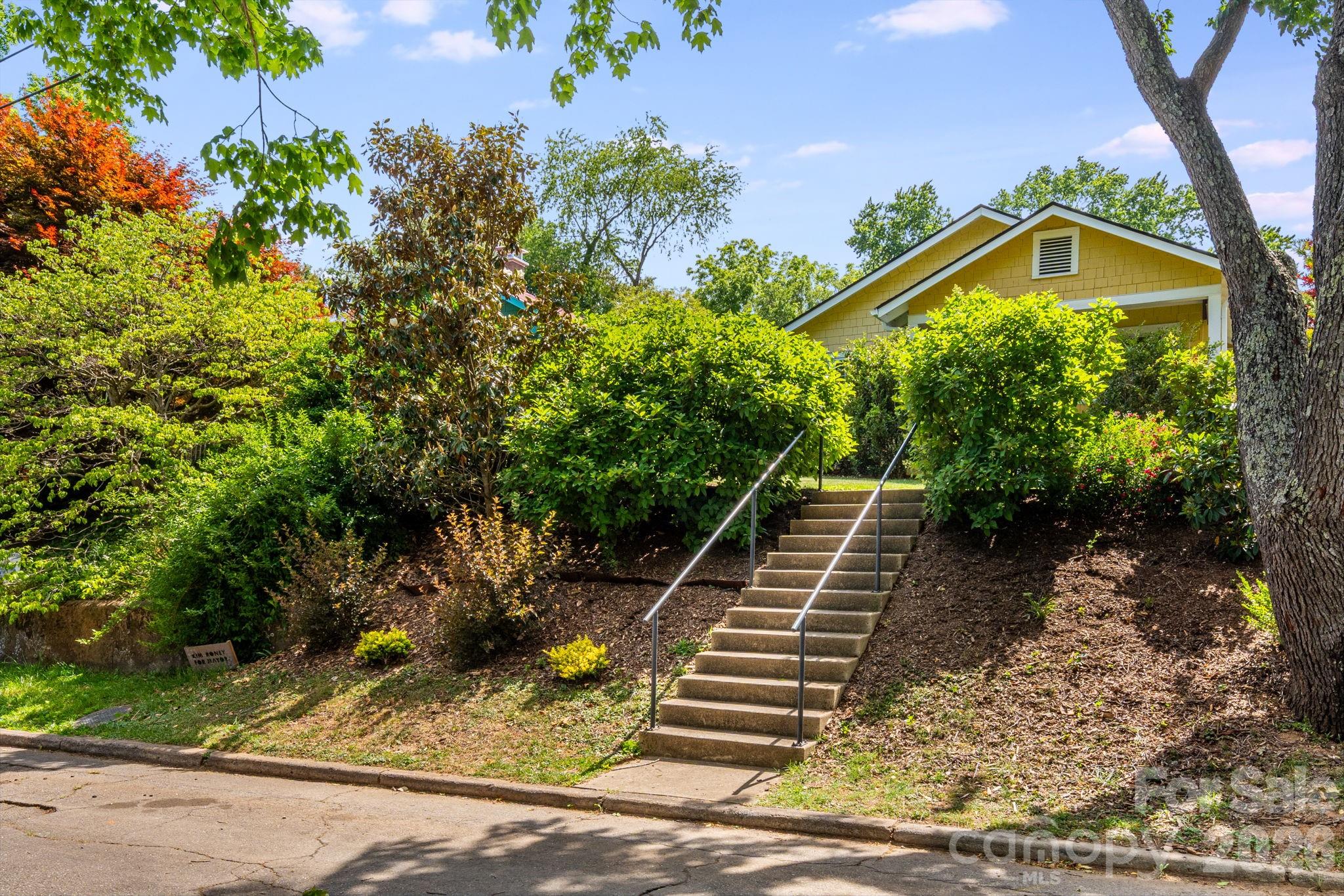 72 Woodlawn Avenue Asheville NC 28801