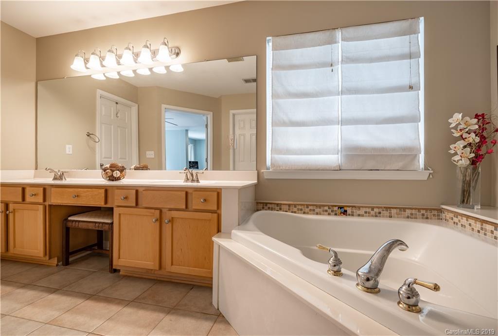 2040 Mountain Park Drive Charlotte NC 28214