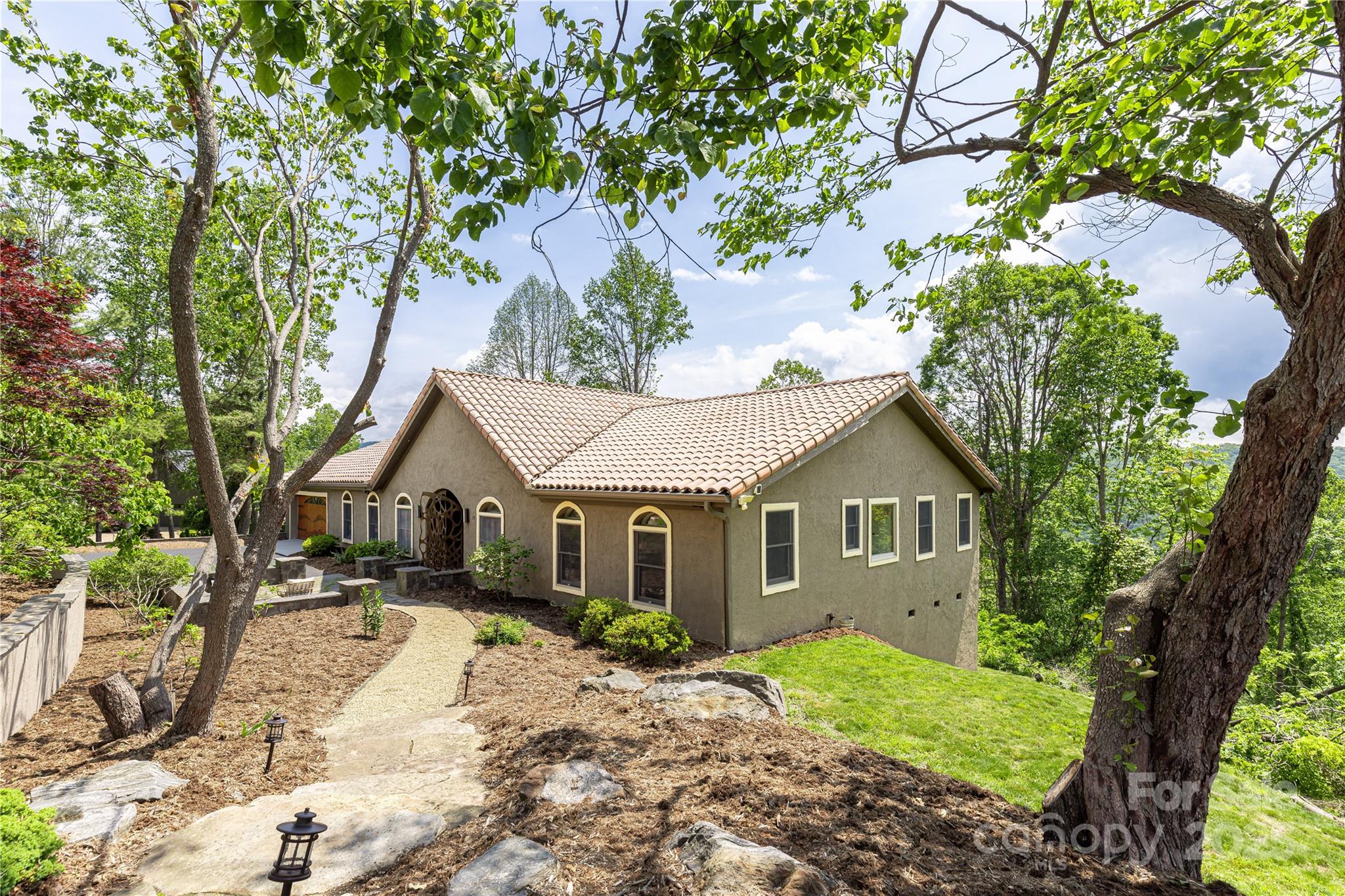 29 Crowningway Drive Asheville NC 28804