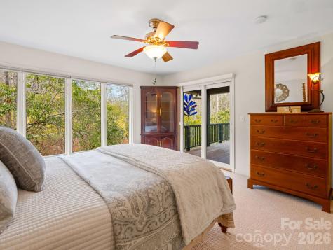 33 Ugedaliyvi Court Brevard NC 28712