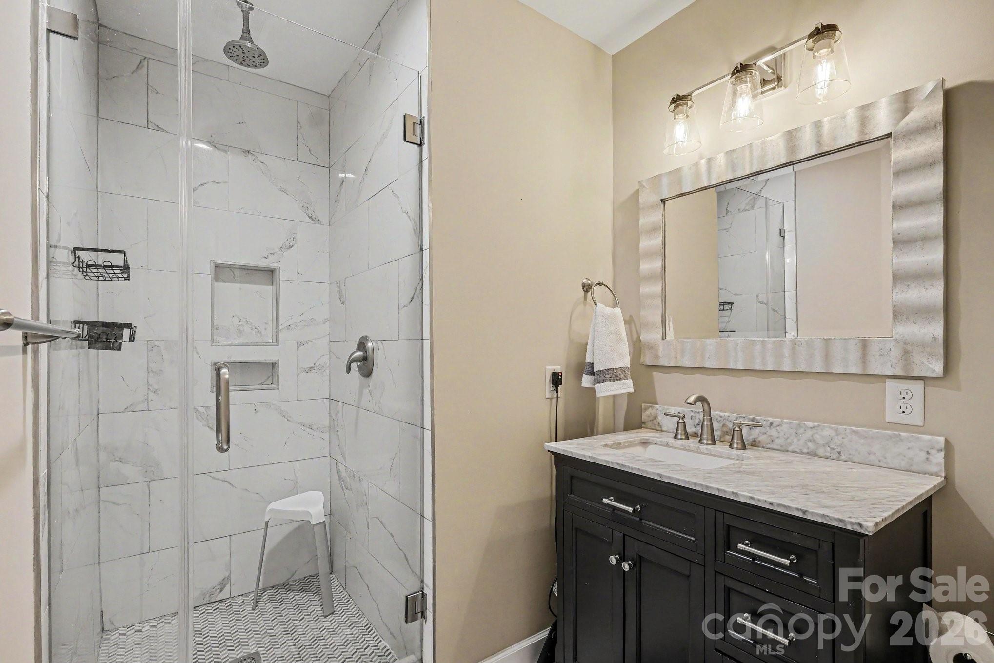 6641 Brookmeade Drive Charlotte NC 28226