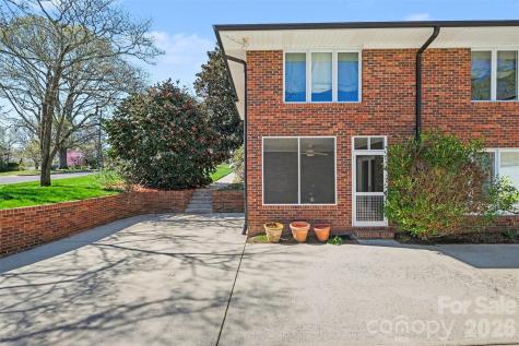 746 Grandview Drive NE Concord NC 28025