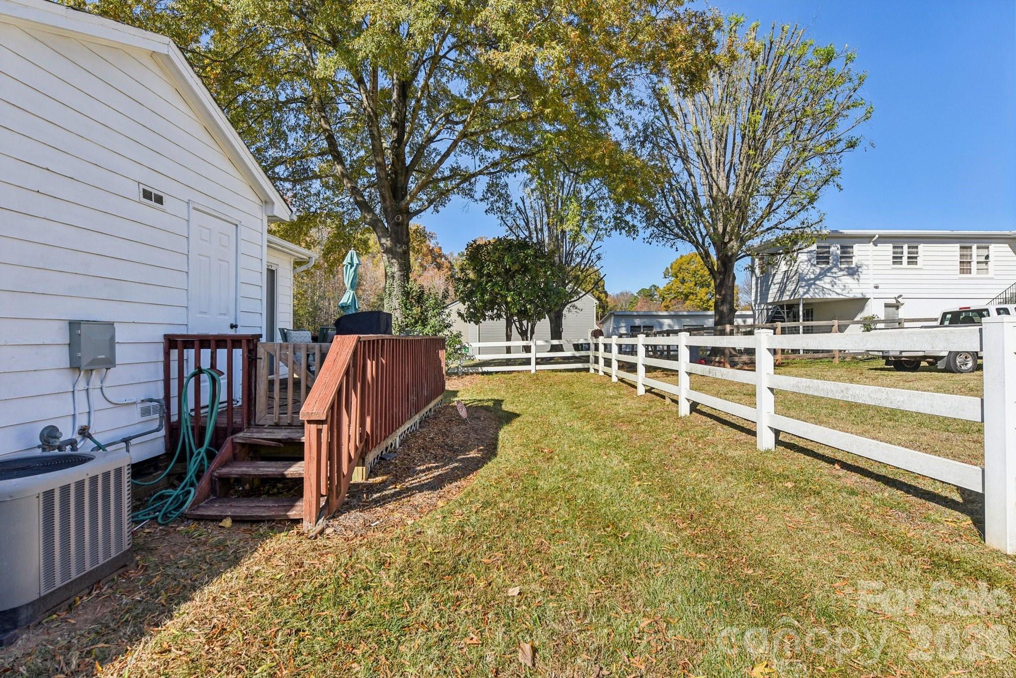 6025 Crape Myrtle Lane Charlotte NC 28216