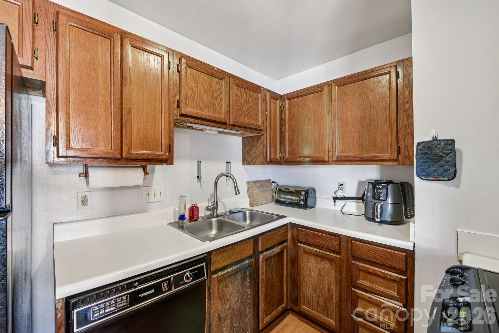 6025 Crape Myrtle Lane Charlotte NC 28216