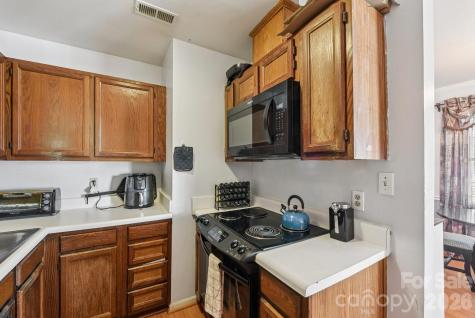 6025 Crape Myrtle Lane Charlotte NC 28216