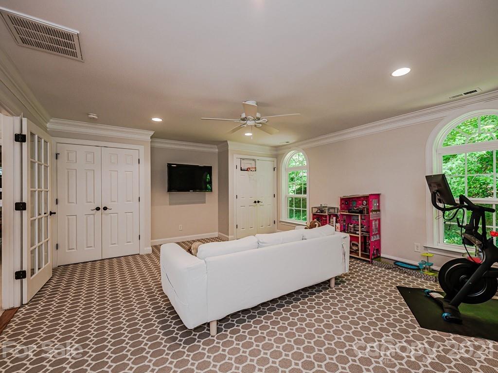 6901 Riesman Lane Charlotte NC 28210
