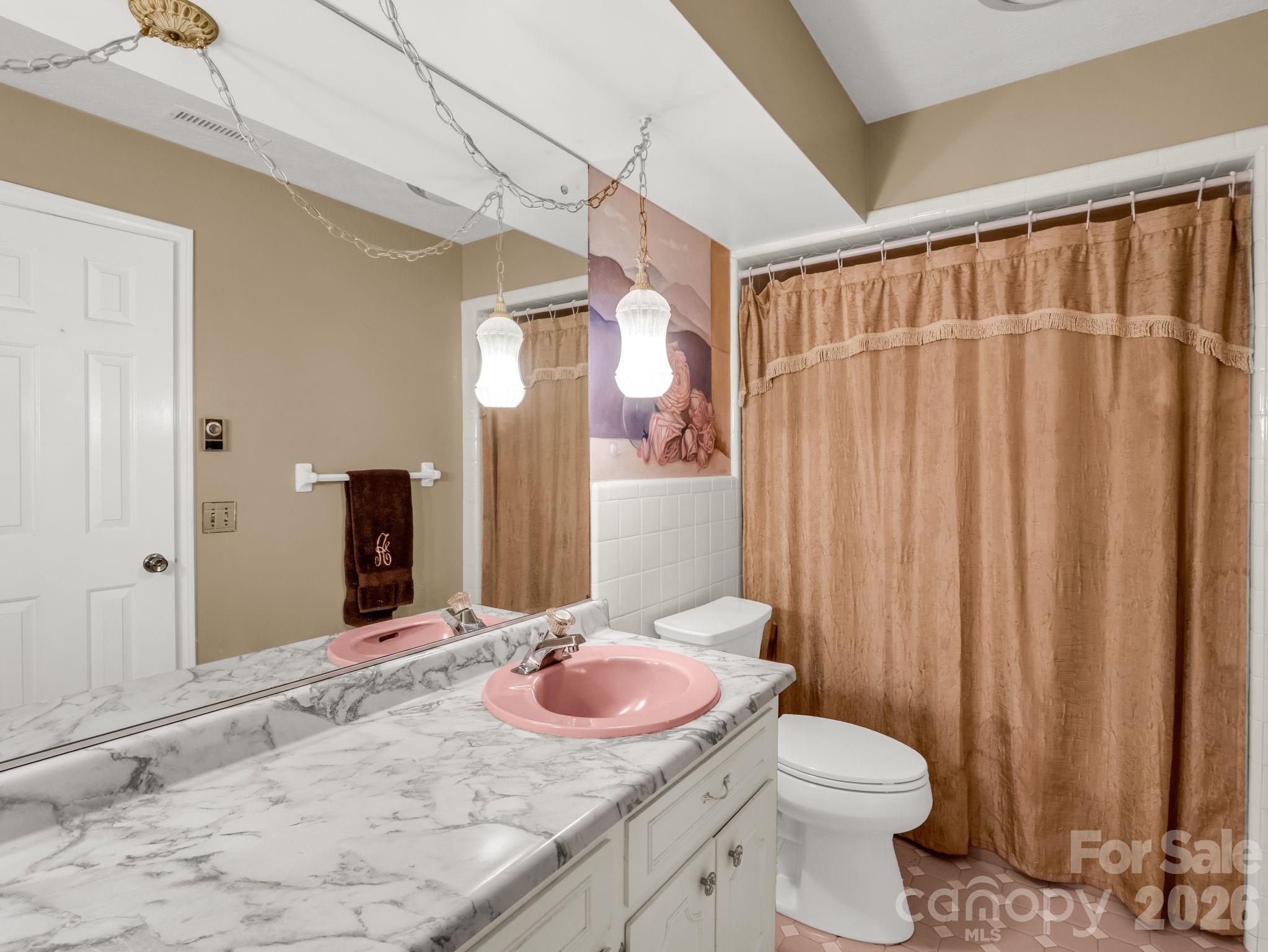 1867 Fruitland Road Hendersonville NC 28792