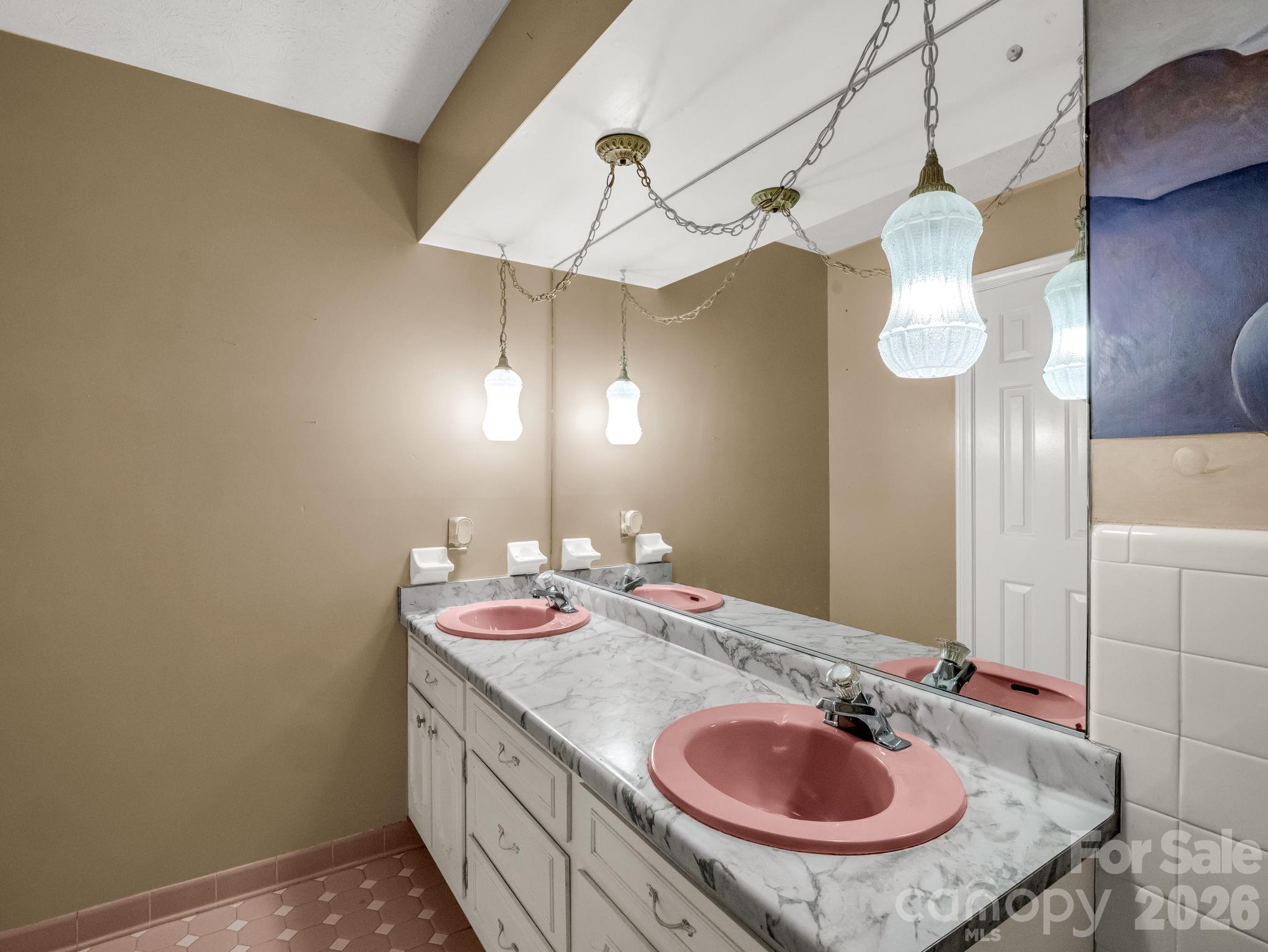 1867 Fruitland Road Hendersonville NC 28792
