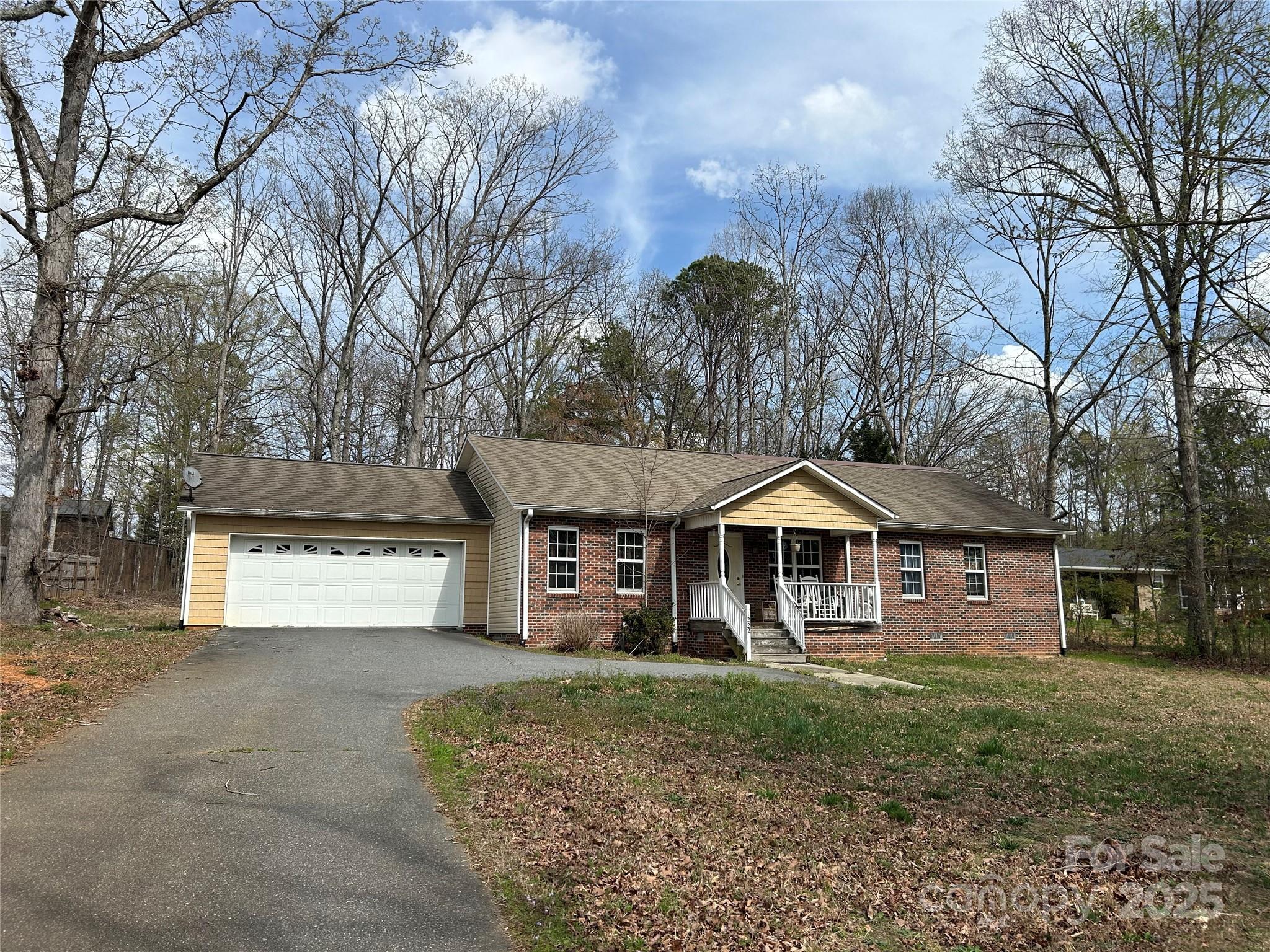 1222 Hillsboro Avenue Hickory NC 28602