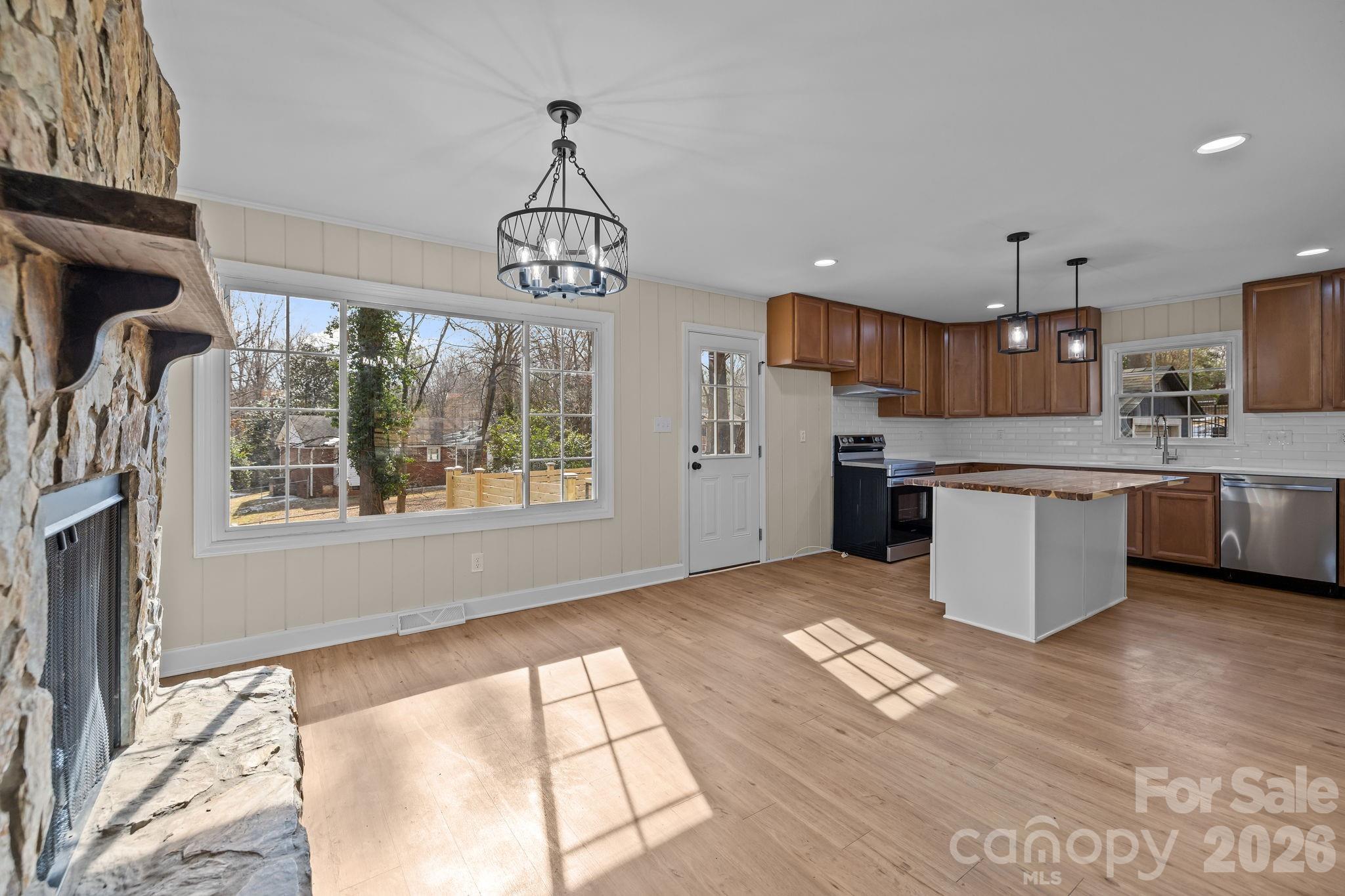 7101 Woodstock Drive Charlotte NC 28210