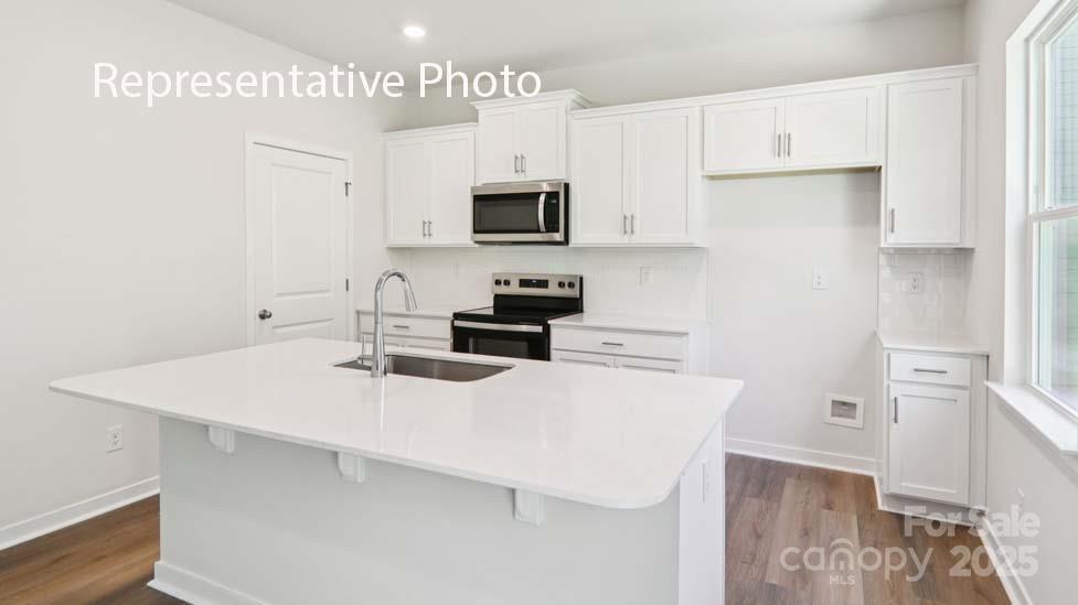 572 Dazzle Loop Newton NC 28658