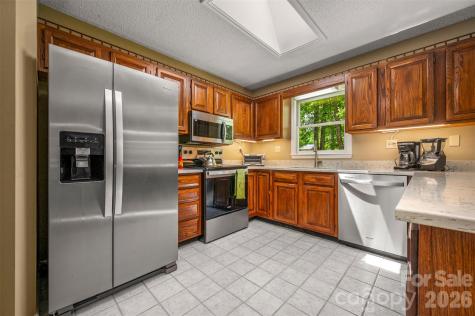 66 Oakwood Lane Columbus NC 28722
