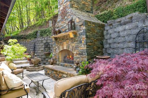 14 Walnut Drive Mills River NC 28759