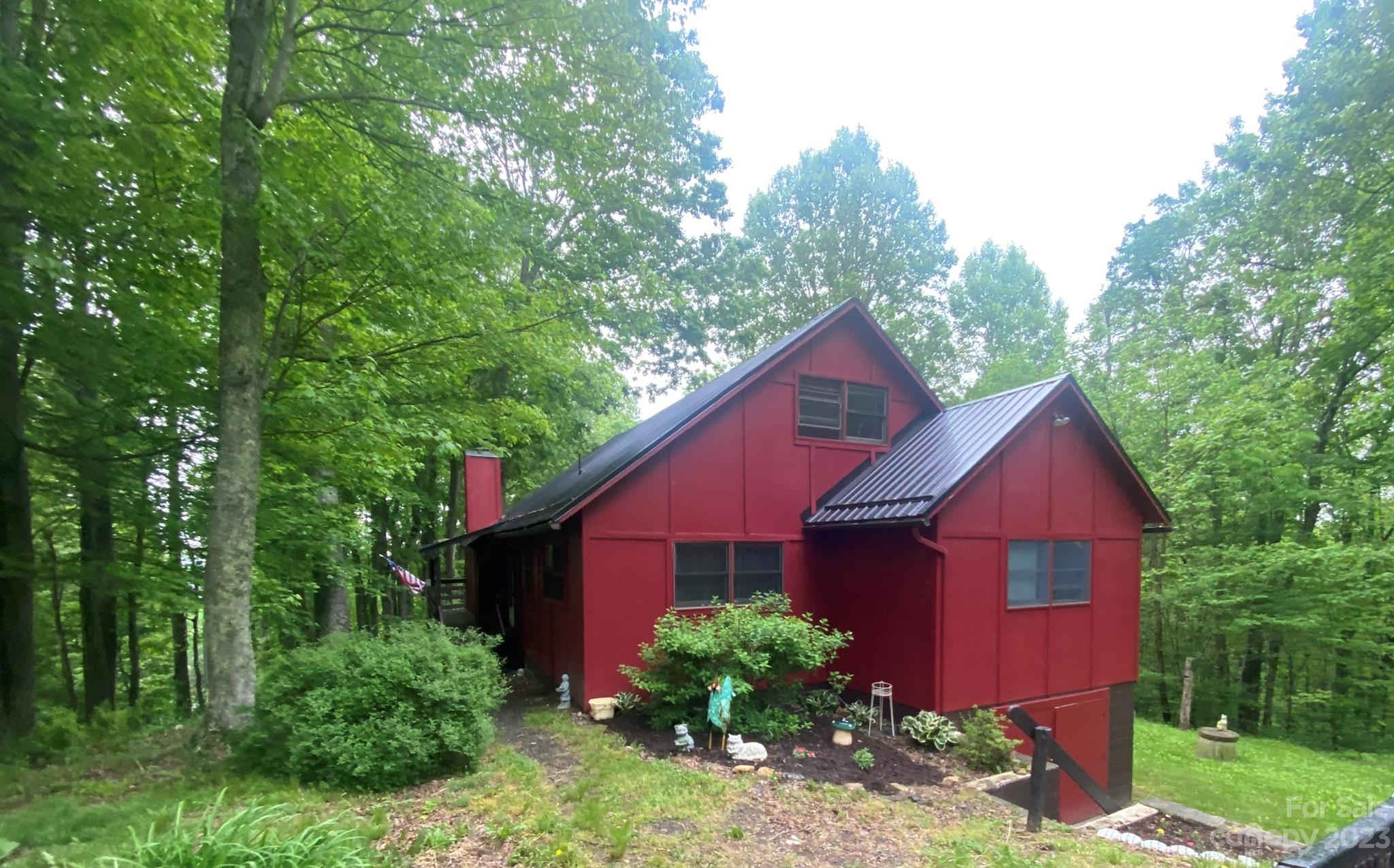 189 Walking Stick Road Grassy Creek NC 28631