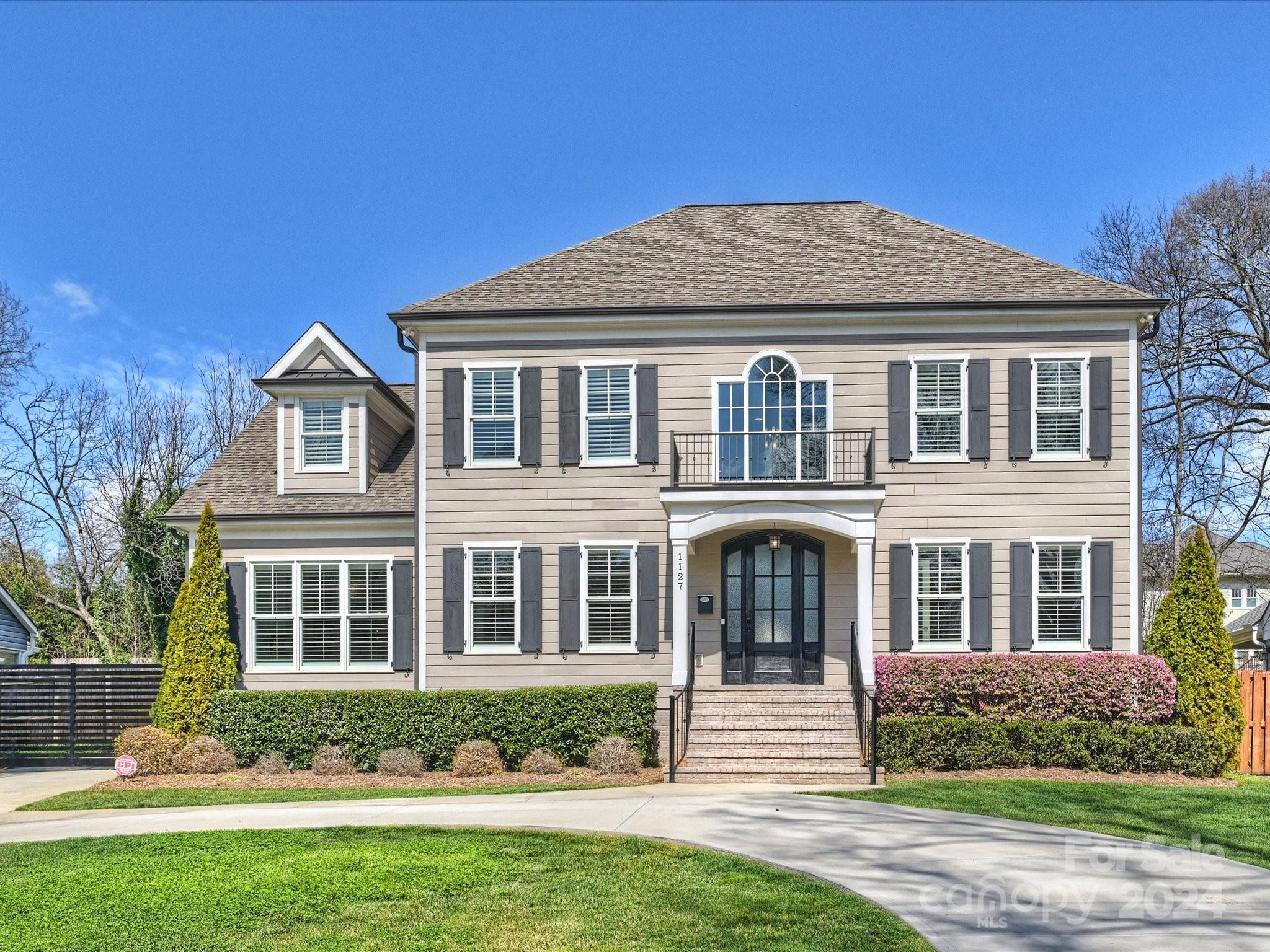 1127 Yale Place Charlotte NC 28209
