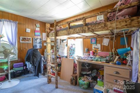 1424 Bear Creek Road Bakersville NC 28705